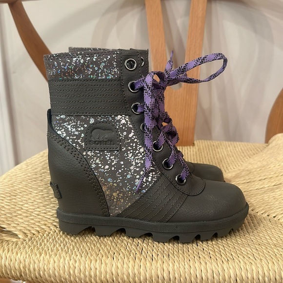 SOREL Lexie Wedge Boot size 1 - Picture 1 of 5